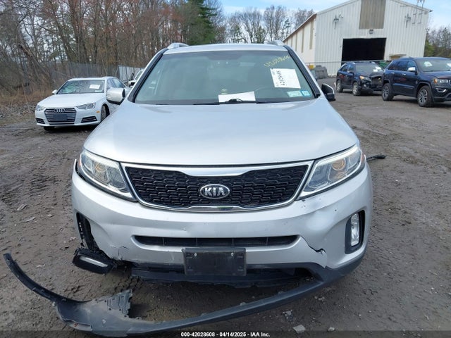 5XYKTCA69EG529825 KIA SORENTO LX