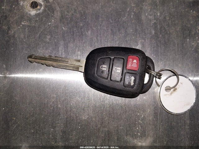 5YFBURHE5HP722907 Toyota COROLLA SE