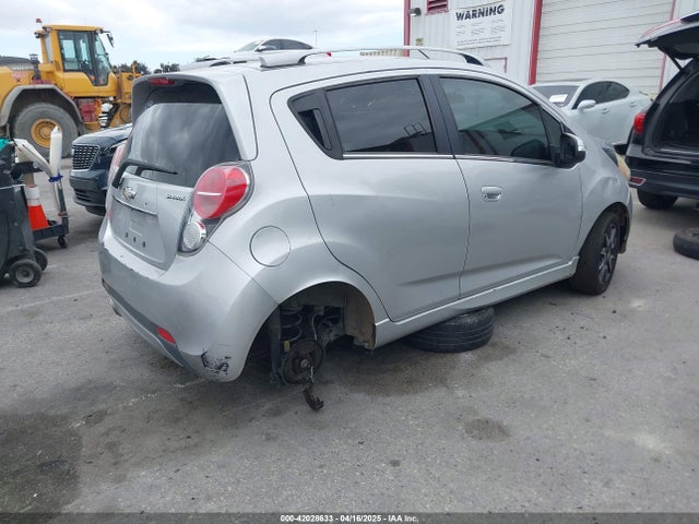 Chevrolet Spark 2lt Auto 2014 KL8CF6S98EC420162 Image 4