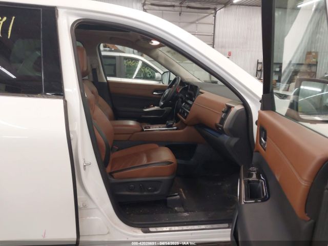 5N1DR3DKXPC217645 Nissan Pathfinder Platinum 4wd