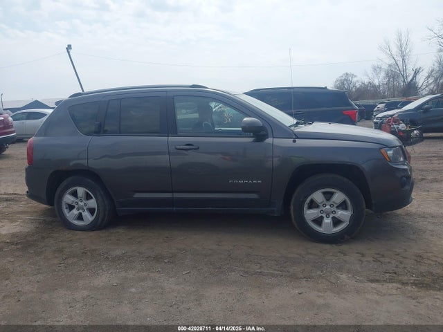 1C4NJCEA6HD206885 Jeep Compass Latitude Fwd