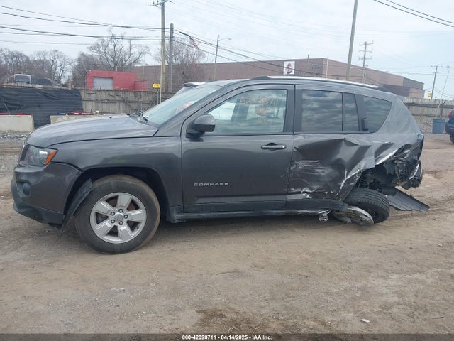 1C4NJCEA6HD206885 Jeep Compass Latitude Fwd