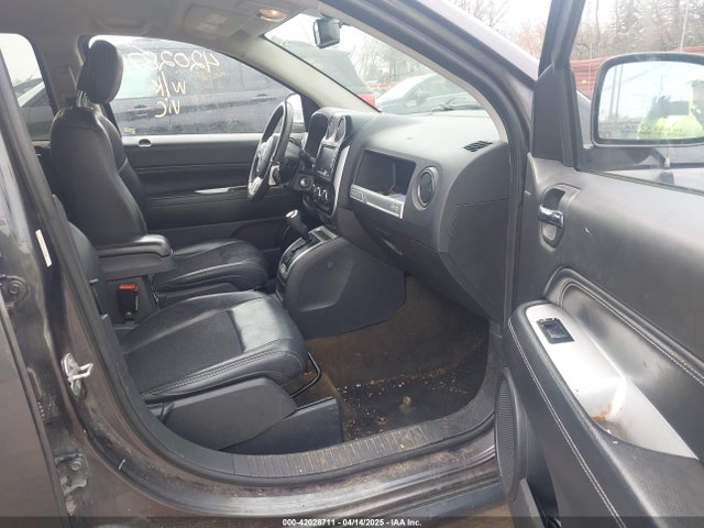 1C4NJCEA6HD206885 Jeep Compass Latitude Fwd