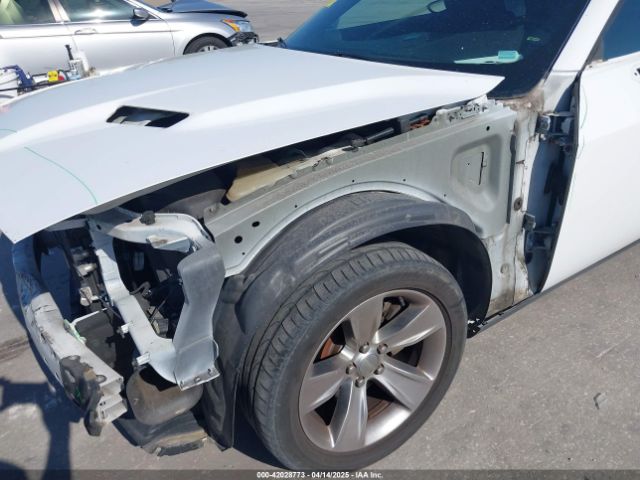 2C3CDZAG4FH739754 Dodge Challenger Sxt