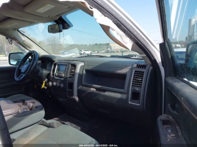 1C6RR7FG4JS328304 RAM 1500 Tradesman  4x4 6'4 Box