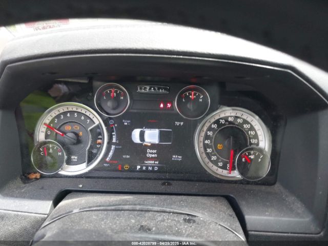 1C6RR7MT3HS670157 RAM 1500 Night  4x4 5'7 Box