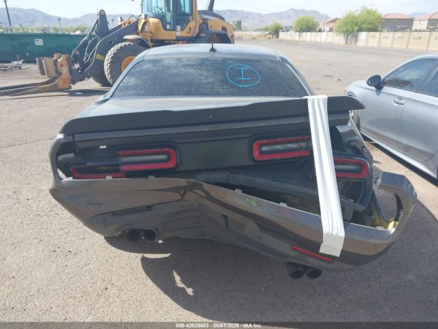 2C3CDZAG4JH263112 Dodge Challenger Sxt Plus