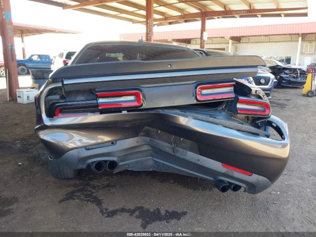 2C3CDZAG4JH263112 Dodge Challenger Sxt Plus