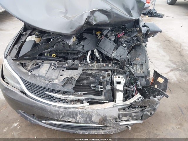 Chrysler 200 Limited 2015 1C3CCCAG2FN757483 Image 10