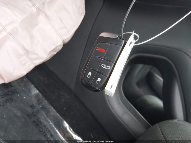 Chrysler 200 Limited 2015 1C3CCCAG2FN757483 Image 11