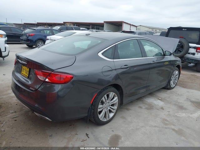 Chrysler 200 Limited 2015 1C3CCCAG2FN757483 Image 4