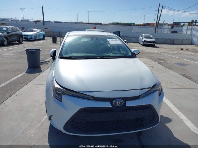 Toyota Corolla Hybrid Le 2021 JTDEAMDE3MJ031906 Image 11