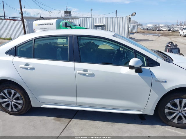 Toyota Corolla Hybrid Le 2021 JTDEAMDE3MJ031906 Image 12