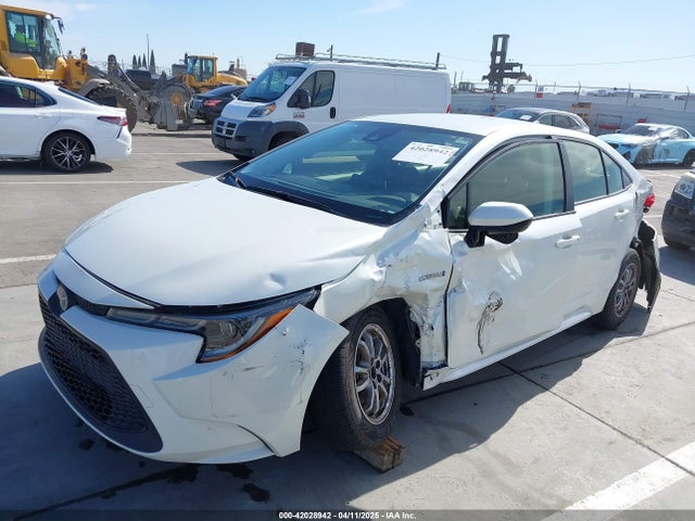 Toyota Corolla Hybrid Le 2021 JTDEAMDE3MJ031906 Image 2