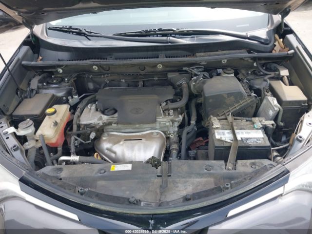 2T3WFREV3JW423959 Toyota Rav4 Xle