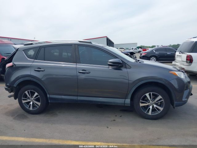 2T3WFREV3JW423959 Toyota Rav4 Xle