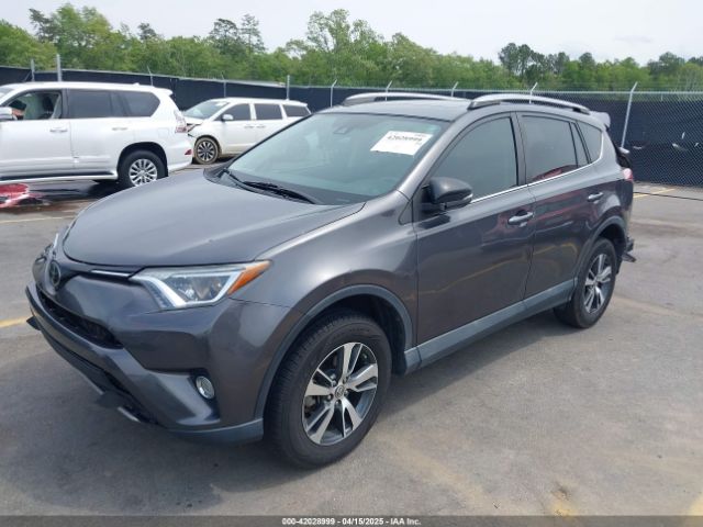 2T3WFREV3JW423959 Toyota Rav4 Xle