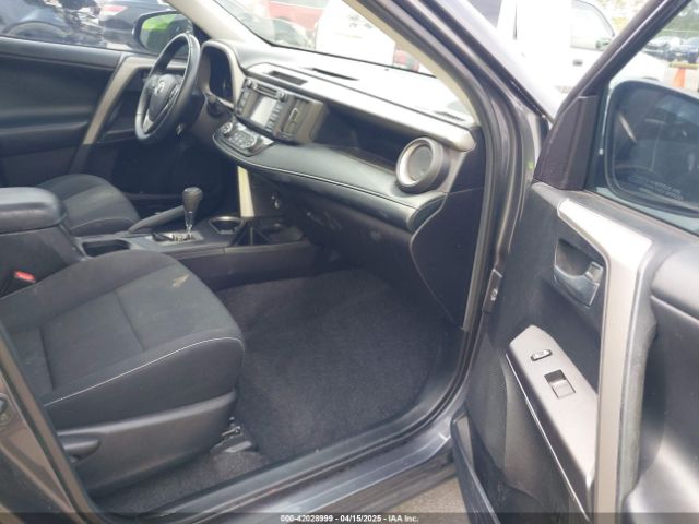 2T3WFREV3JW423959 Toyota Rav4 Xle