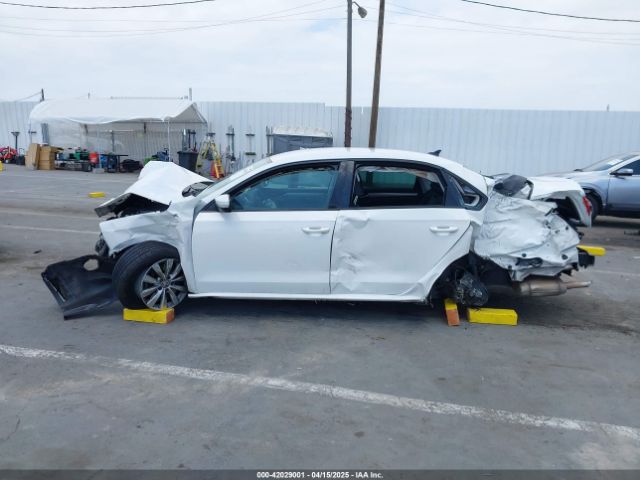 1VWAT7A30EC113737 Volkswagen Passat 1.8t Wolfsburg Edition