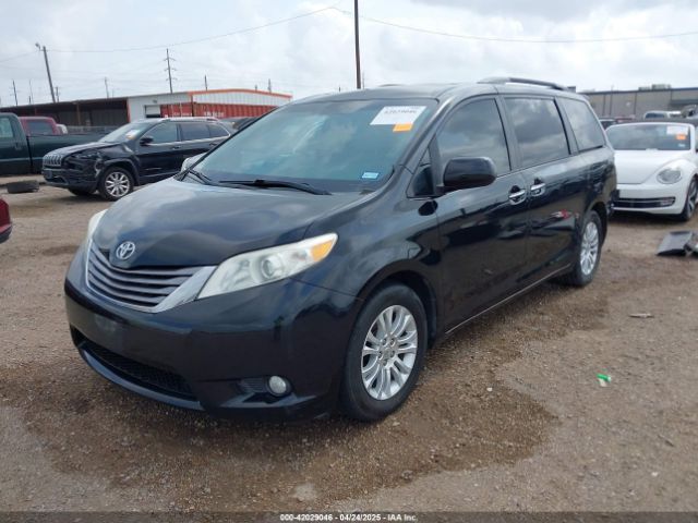 2017 TOYOTA SIENNA 5TDYZ3DC2HS794460 Photo 1