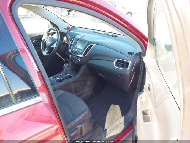 3GNAXJEV4JL103055 Chevrolet EQUINOX LT