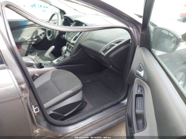 1FADP3F27EL412418 Ford FOCUS SE