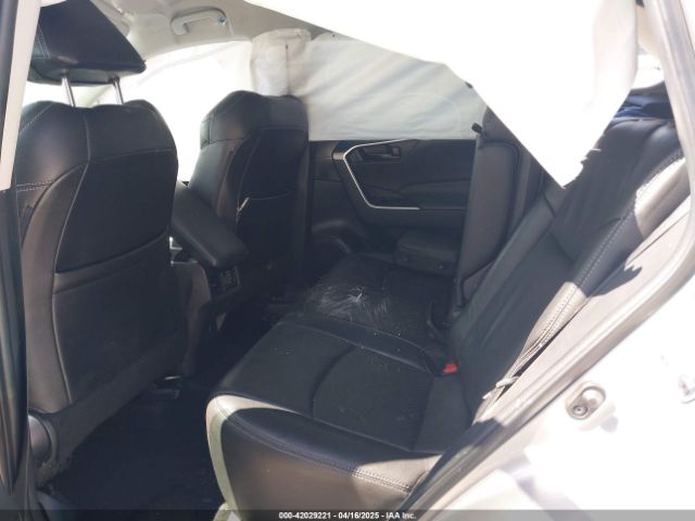 2T3F1RFV8PC377259 Toyota RAV4 LE