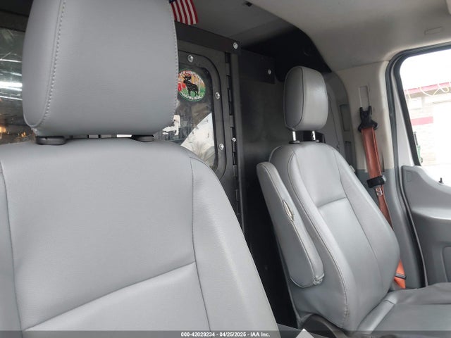 1FTYE1YM0GKB19151 Ford Transit-150