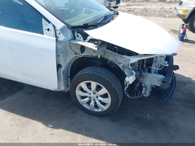 5YFBURHEXEP155766 Toyota COROLLA LE