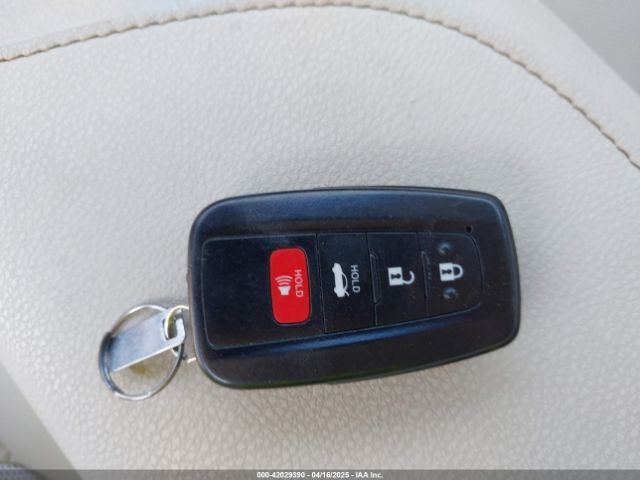 4T1F11AK4LU316894 Toyota CAMRY XLE