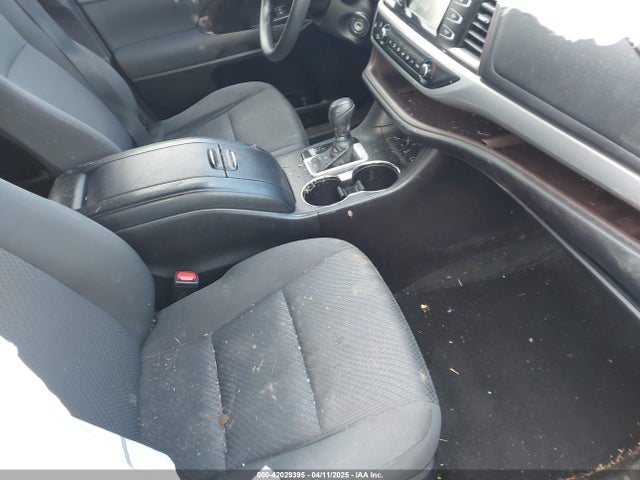 5TDBKRFH2GS289927 Toyota Highlander Le