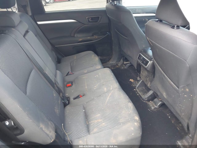 5TDBKRFH2GS289927 Toyota Highlander Le