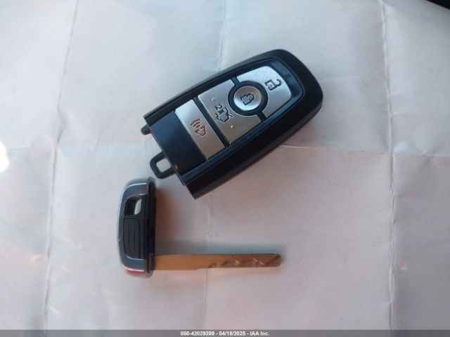 3FA6P0HD8HR211638 Ford FUSION SE
