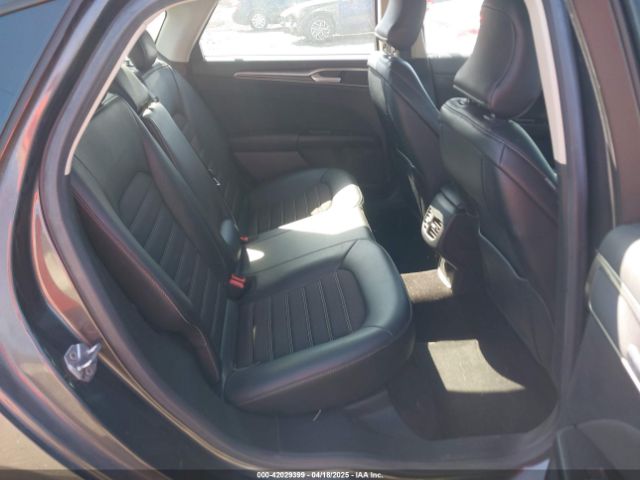 3FA6P0HD8HR211638 Ford FUSION SE
