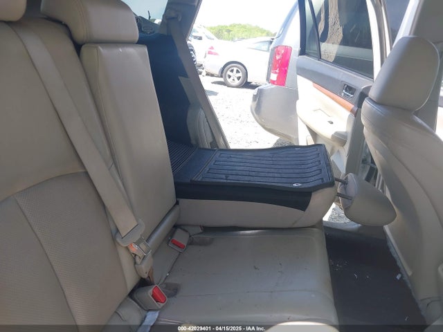 Subaru Outback 2.5i Limited 2014 4S4BRCLC4E3213475 Image 8