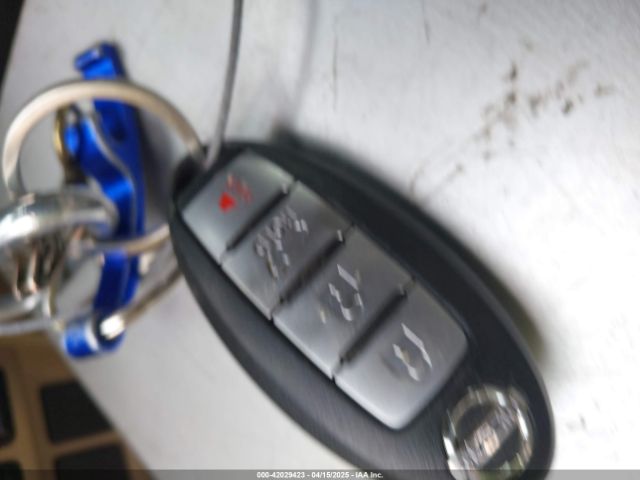 5N1AT2MT8GC840270 Nissan Rogue S/sl/sv