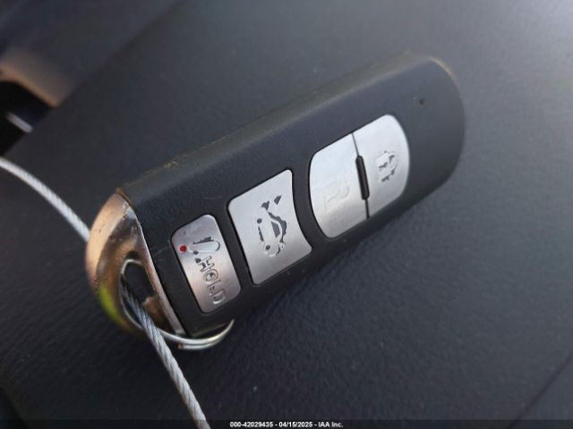 3MYDLBYVXHY195533 Toyota YARIS IA