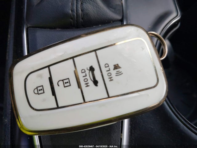 4T1B11HK3JU080210 Toyota CAMRY LE