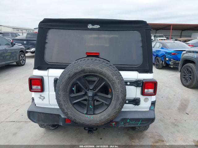 1C4HJXENXLW148851 Jeep Wrangler Unlimited Sahara 4x4