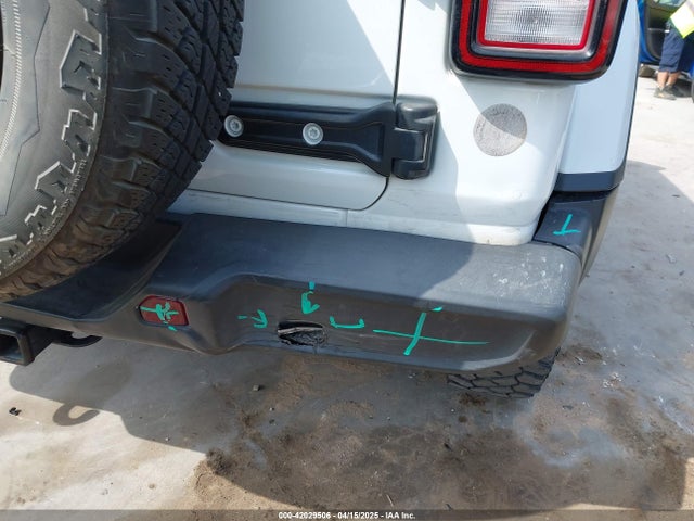 1C4HJXENXLW148851 Jeep Wrangler Unlimited Sahara 4x4