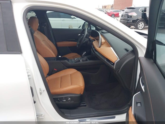 2024 CADILLAC XT4 1GYFZER42RF246488 Photo 4