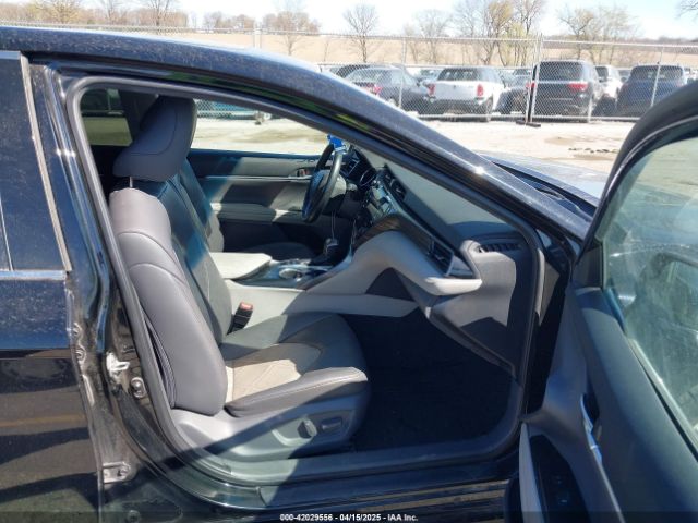 4T1B21HK2KU518407 Toyota Camry Hybrid Xle