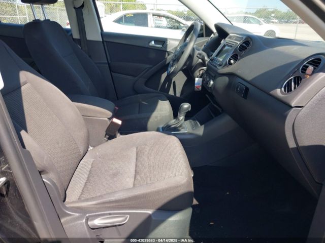 WVGAV7AX5HK048843 Volkswagen Tiguan 2.0t/2.0t S