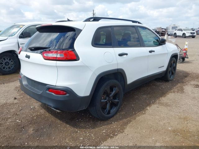 1C4PJLAS2HW607099 Jeep Cherokee Altitude Fwd