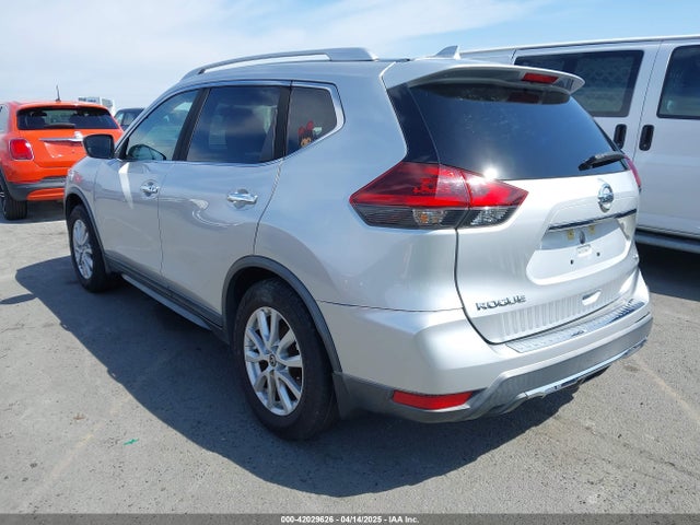 Nissan 2018 2018 KNMAT2MT9JP618356 Image 3