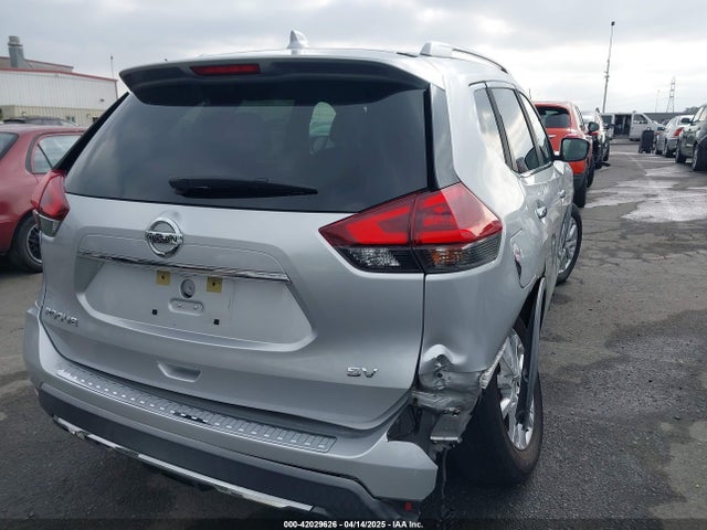 Nissan 2018 2018 KNMAT2MT9JP618356 Image 4