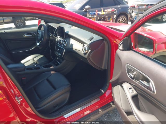 WDCTG4EB9KU012244 Mercedes-Benz GLA 250