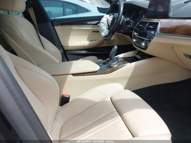 2019 BMW 530I WBAJA5C52KBX87768 Photo 4