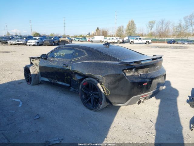 2018 CHEVROLET CAMARO 1G1FE1R71J0176969 Photo 2