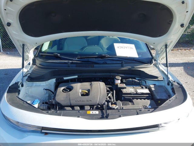 KNDJ23AU7M7737596 KIA SOUL LX